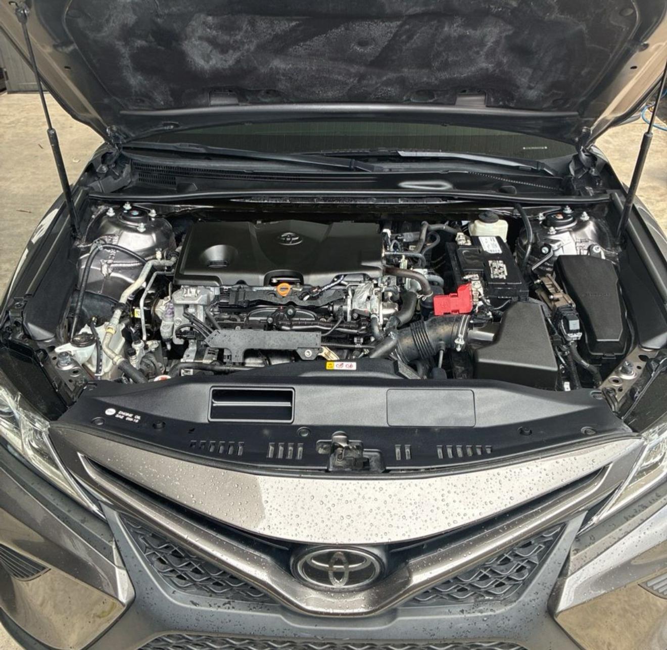 
								TOYOTA CAMRY LE 2019 full									
