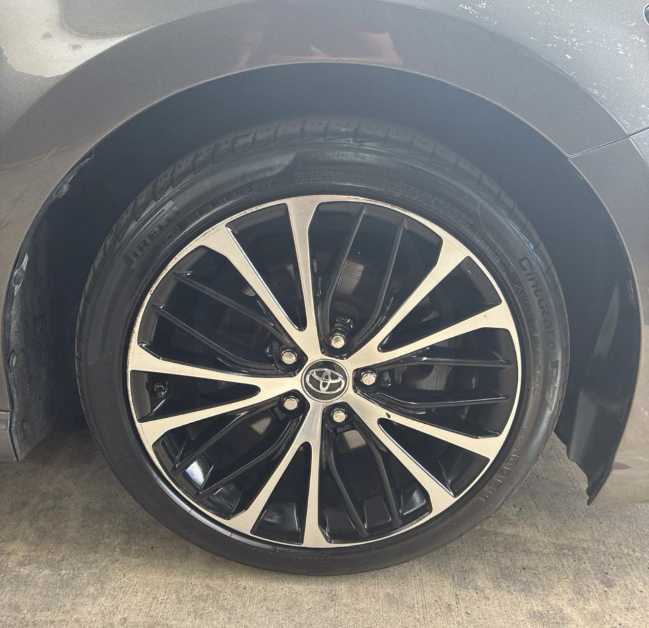 
								TOYOTA CAMRY LE 2019 full									