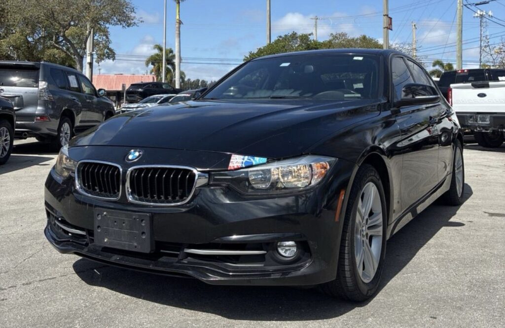 BMW 3 SERIES 328i xDrive 2016