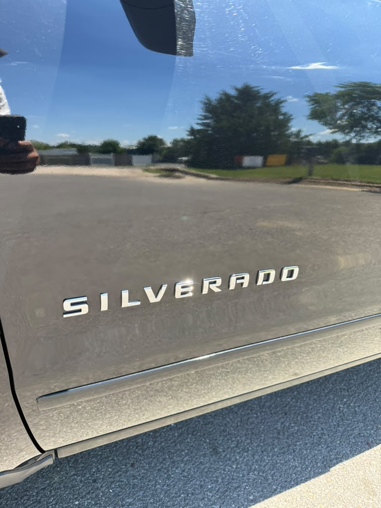 
								CHEVROLET SILVERADO 1500 LT 2018 full									