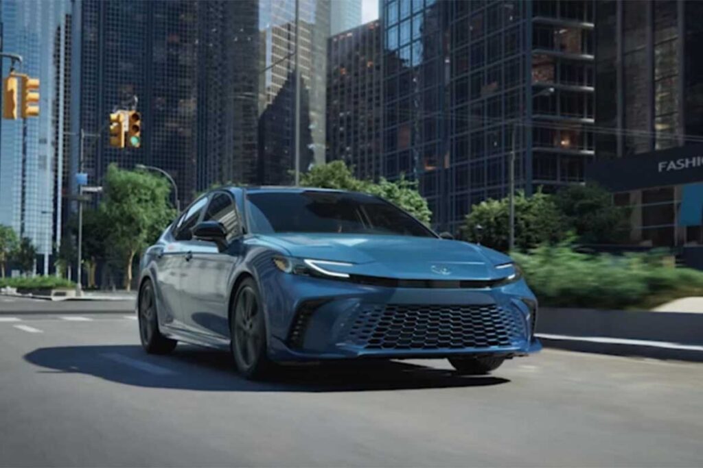 Used Toyota Camry 2019 vs Used Toyota Corolla 2015