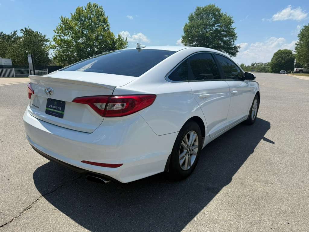 
								HYUNDAI SONATA SE 2017 full									