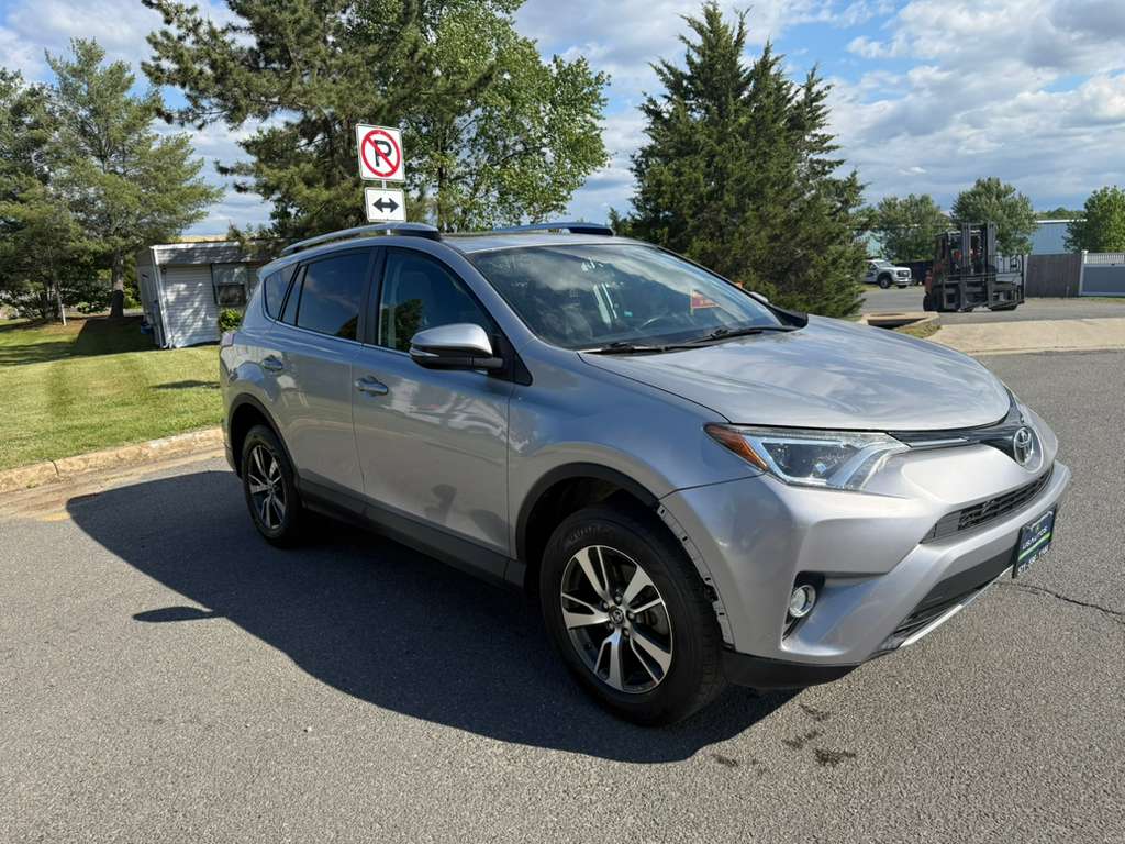 TOYOTA RAV4 XLE 2016