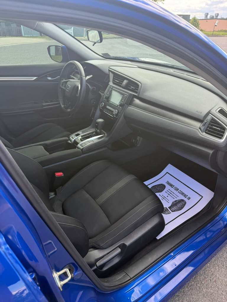 
								HONDA CIVIC LX 2020 full									