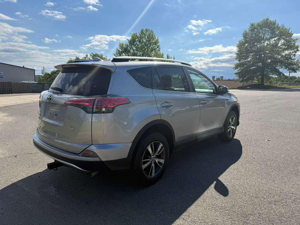 TOYOTA RAV4 XLE 2016