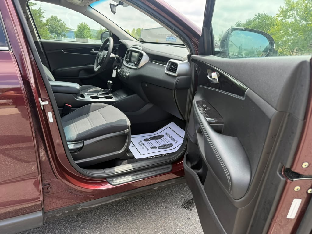
								KIA SORENTO LX 2018 full									