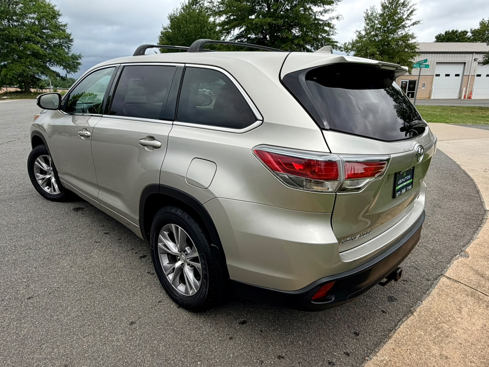TOYOTA HIGHLANDER LE 2015