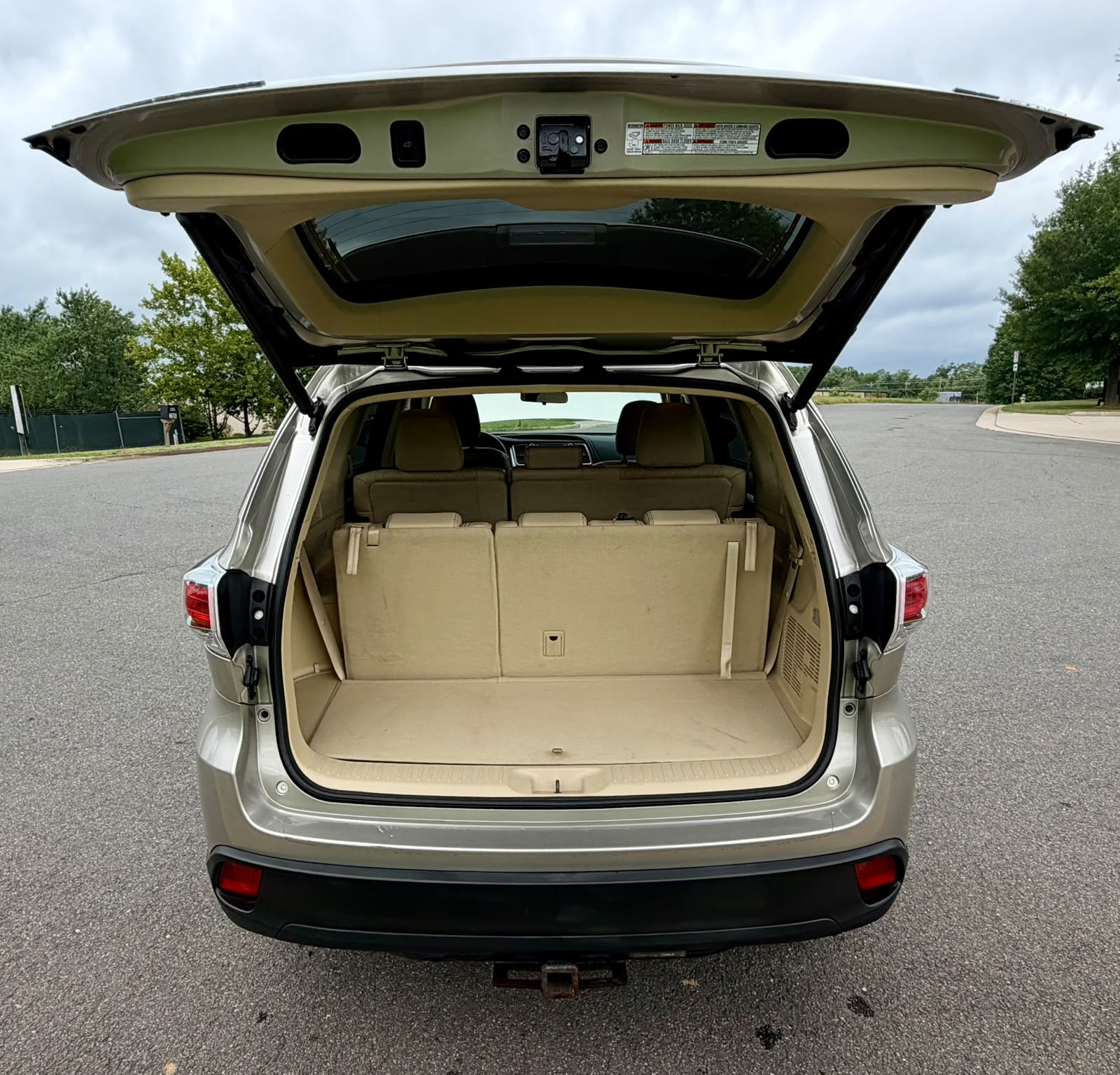 
								TOYOTA HIGHLANDER LE 2015 full									
