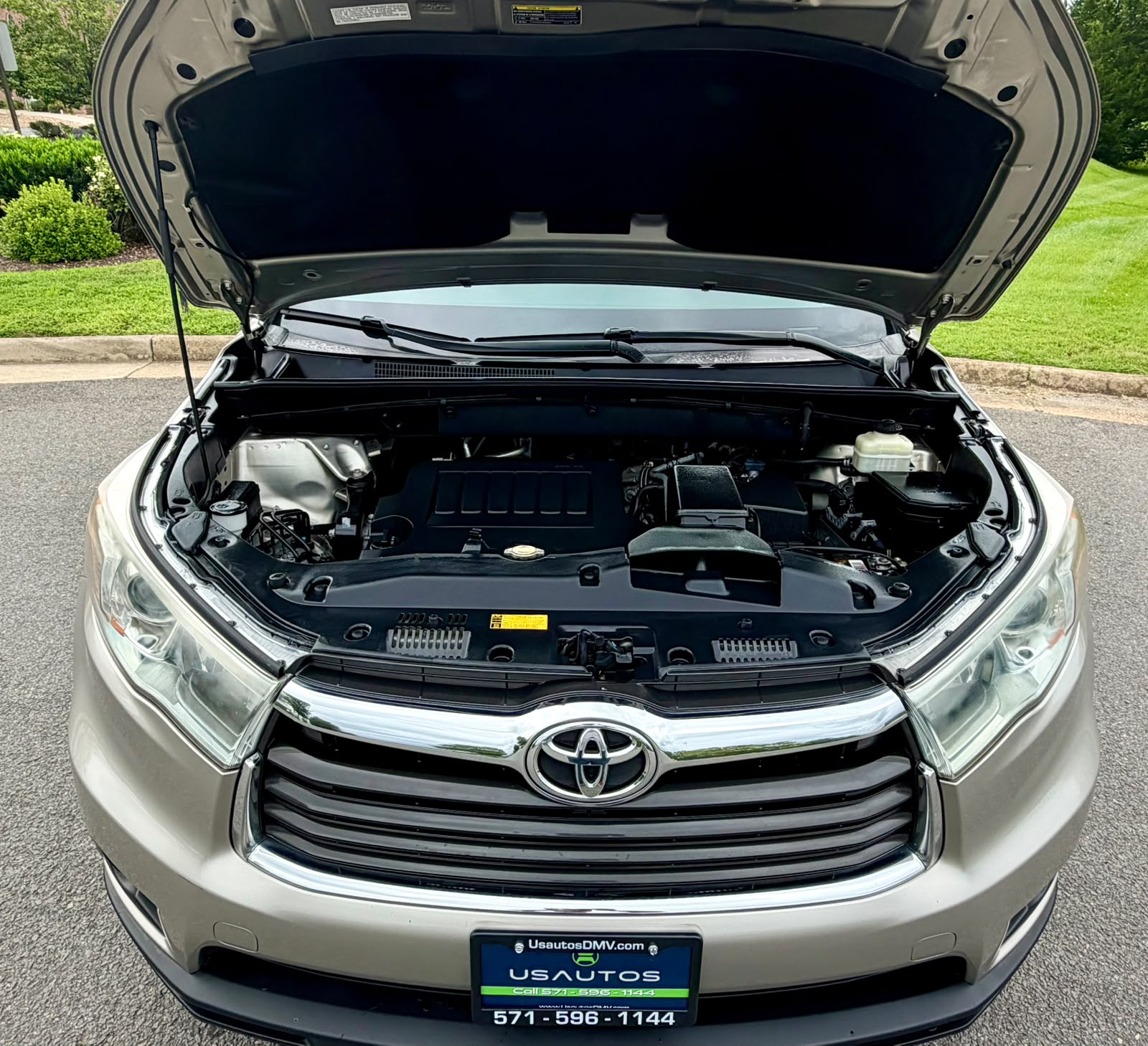 
								TOYOTA HIGHLANDER LE 2015 full									