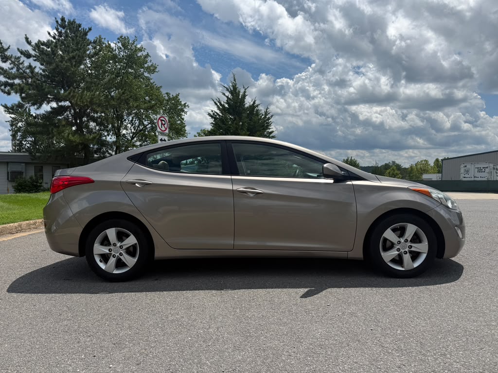HYUNDAI ELANTRA GLS 2013