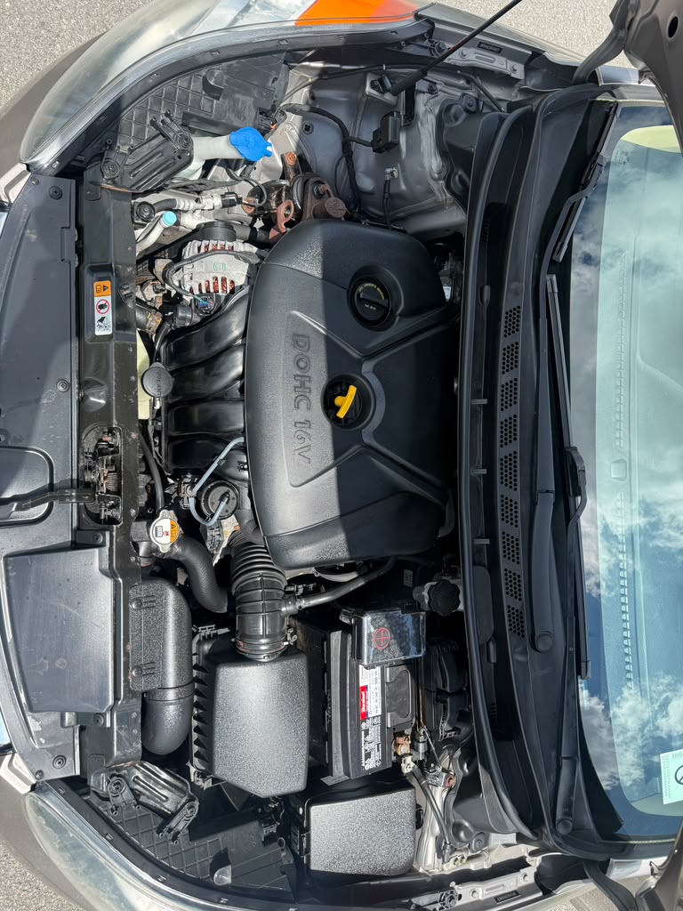 
								HYUNDAI ELANTRA GLS 2013 full									
