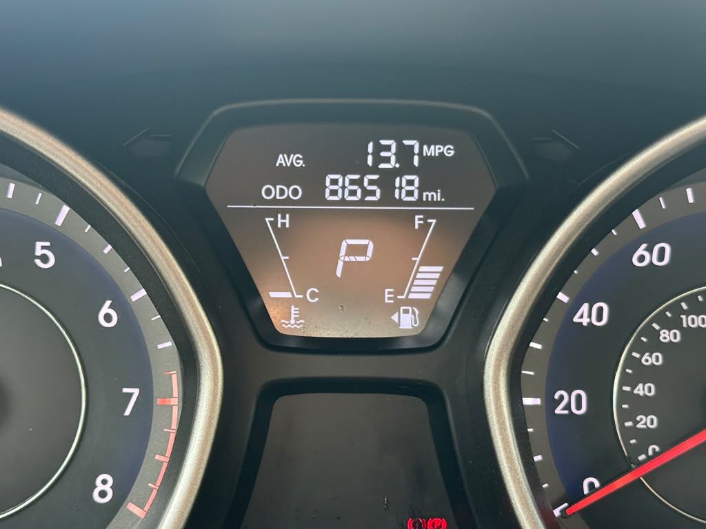 
								HYUNDAI ELANTRA GLS 2013 full									