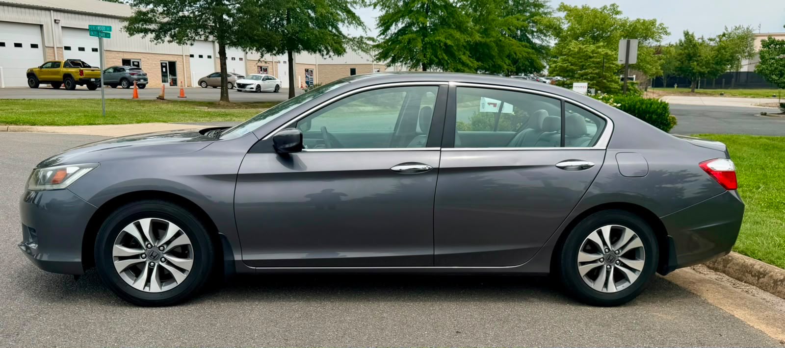 
								HONDA ACCORD LX 2014 full									