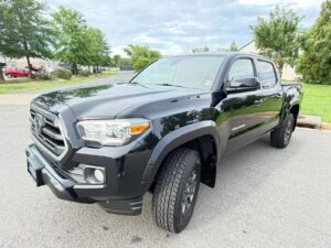 TOYOTA TACOMA SR/SR5 2018