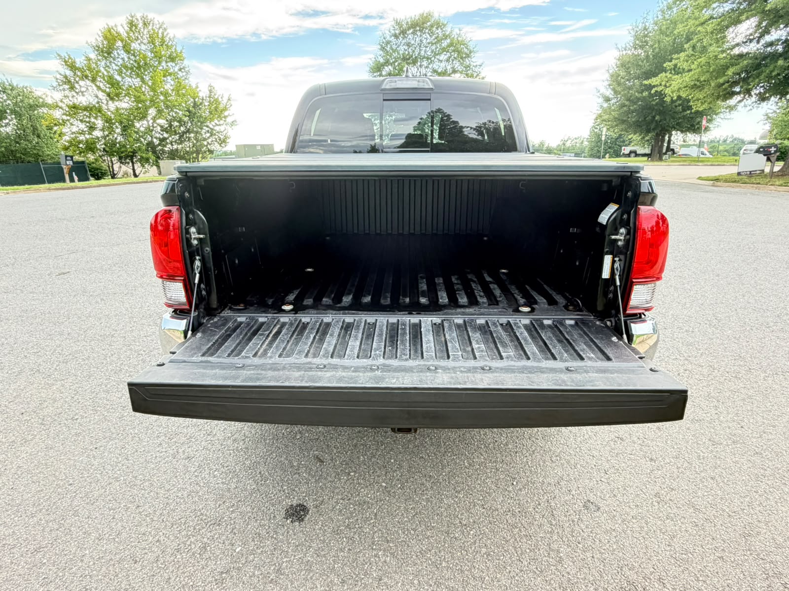 
								TOYOTA TACOMA SR/SR5 2018 full									