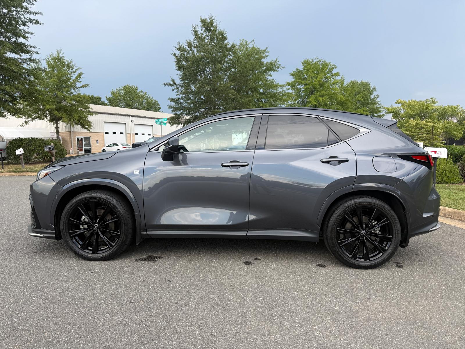 
								LEXUS NX NX 350 F SPORT 2024 full									