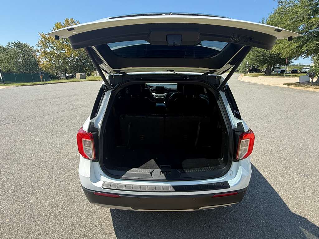 FORD EXPLORER XLT 2020 full