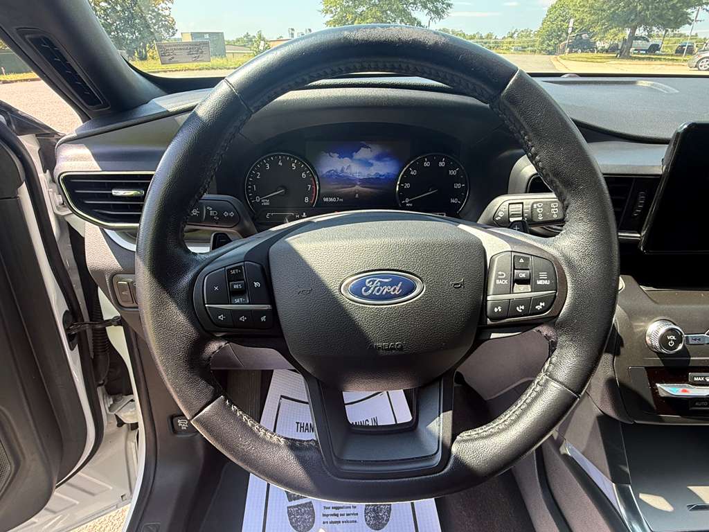 FORD EXPLORER XLT 2020 full