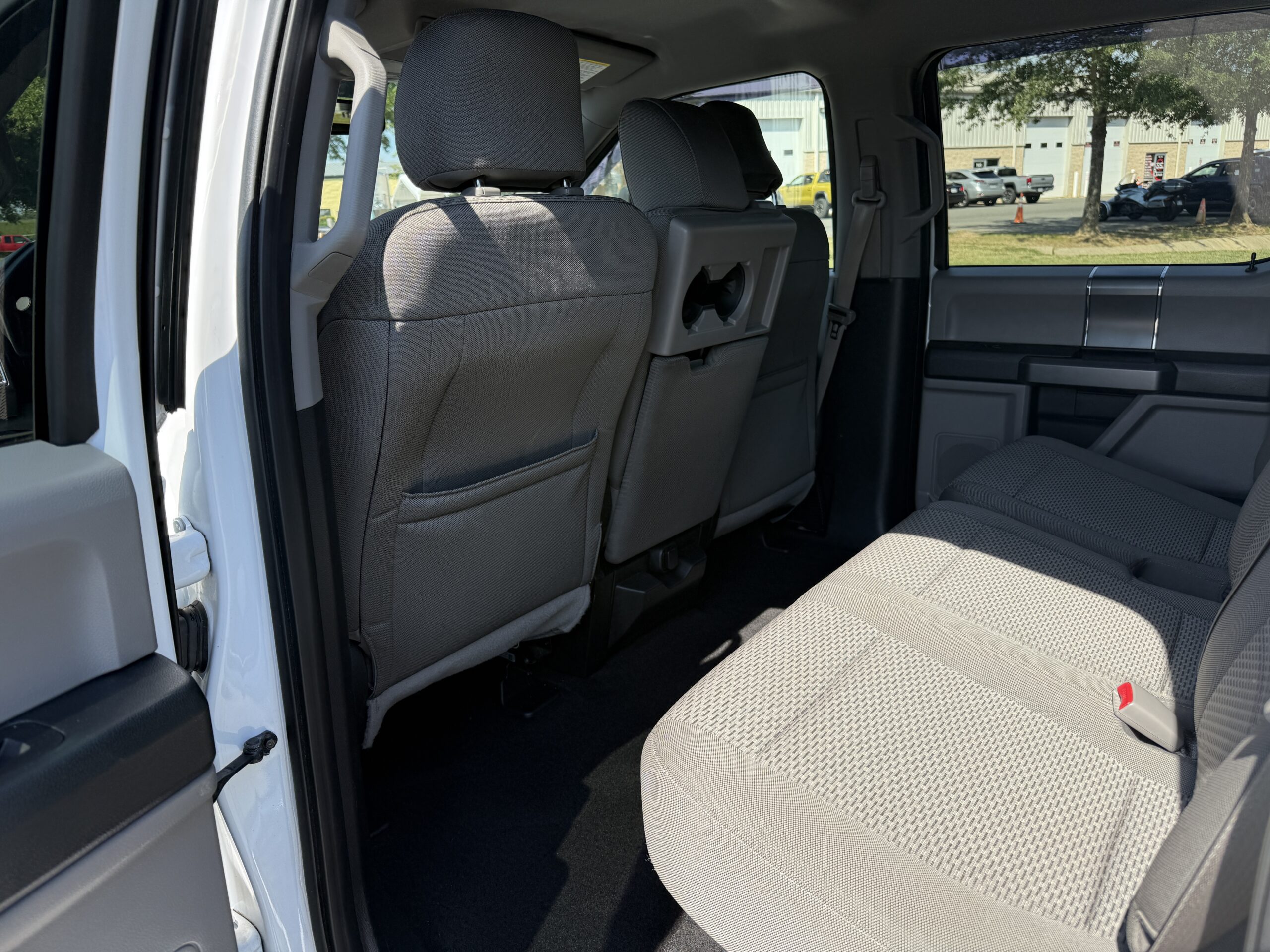 
								 FORD F-150 XLT 2015 full									