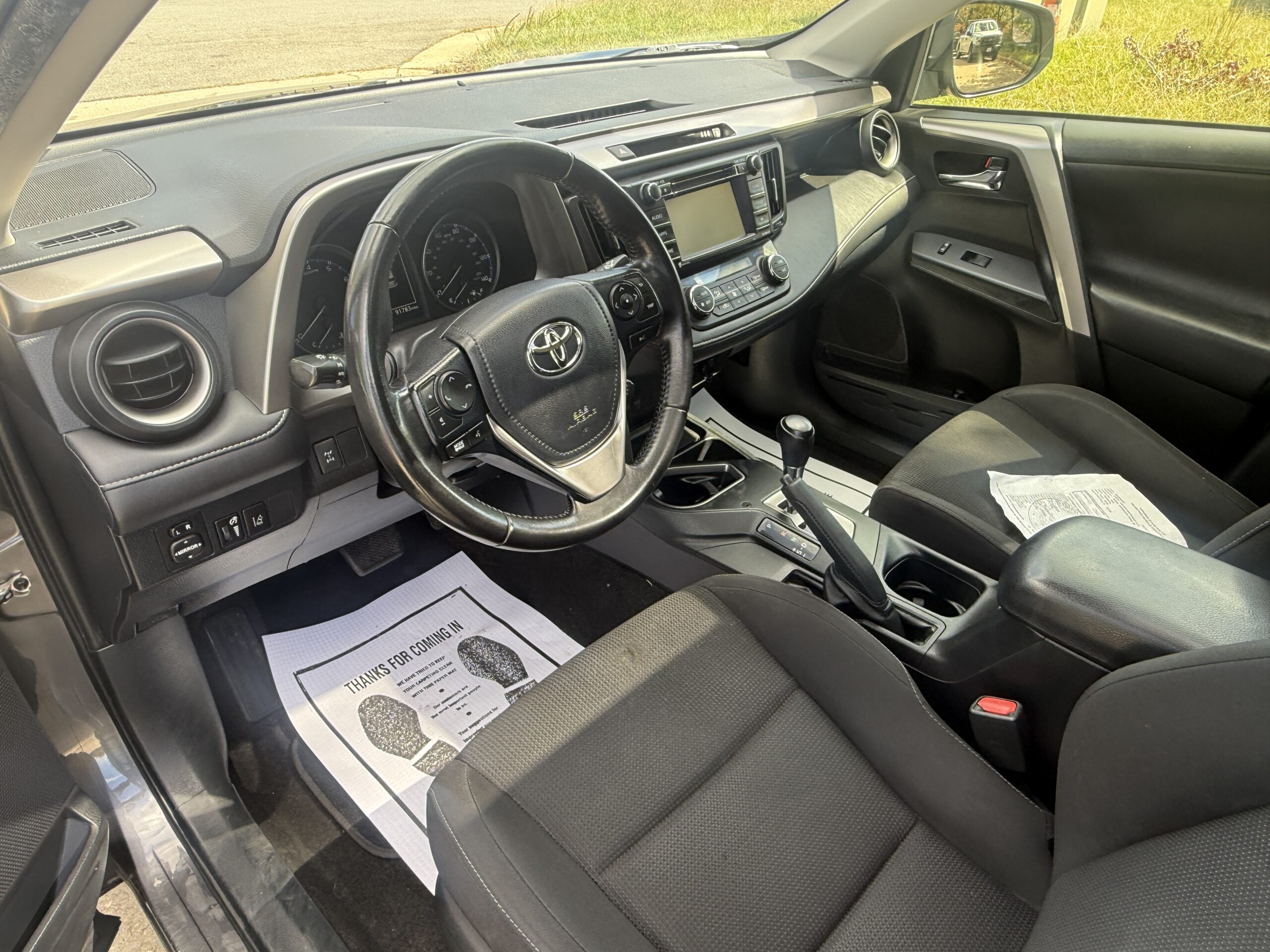 
								TOYOTA RAV4 XLE 2017 full									