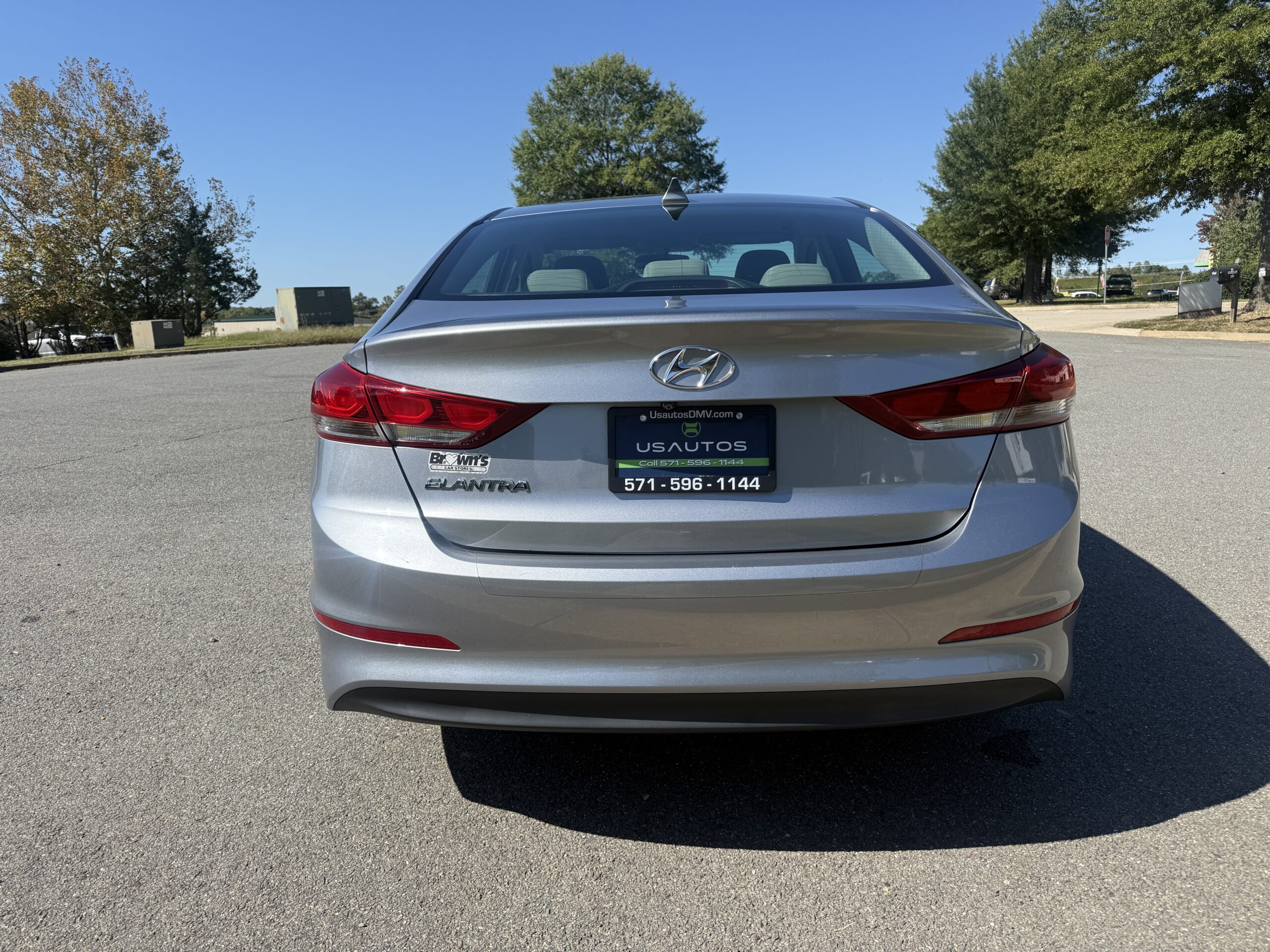
								HYUNDAI ELANTRA SE 2017 full									