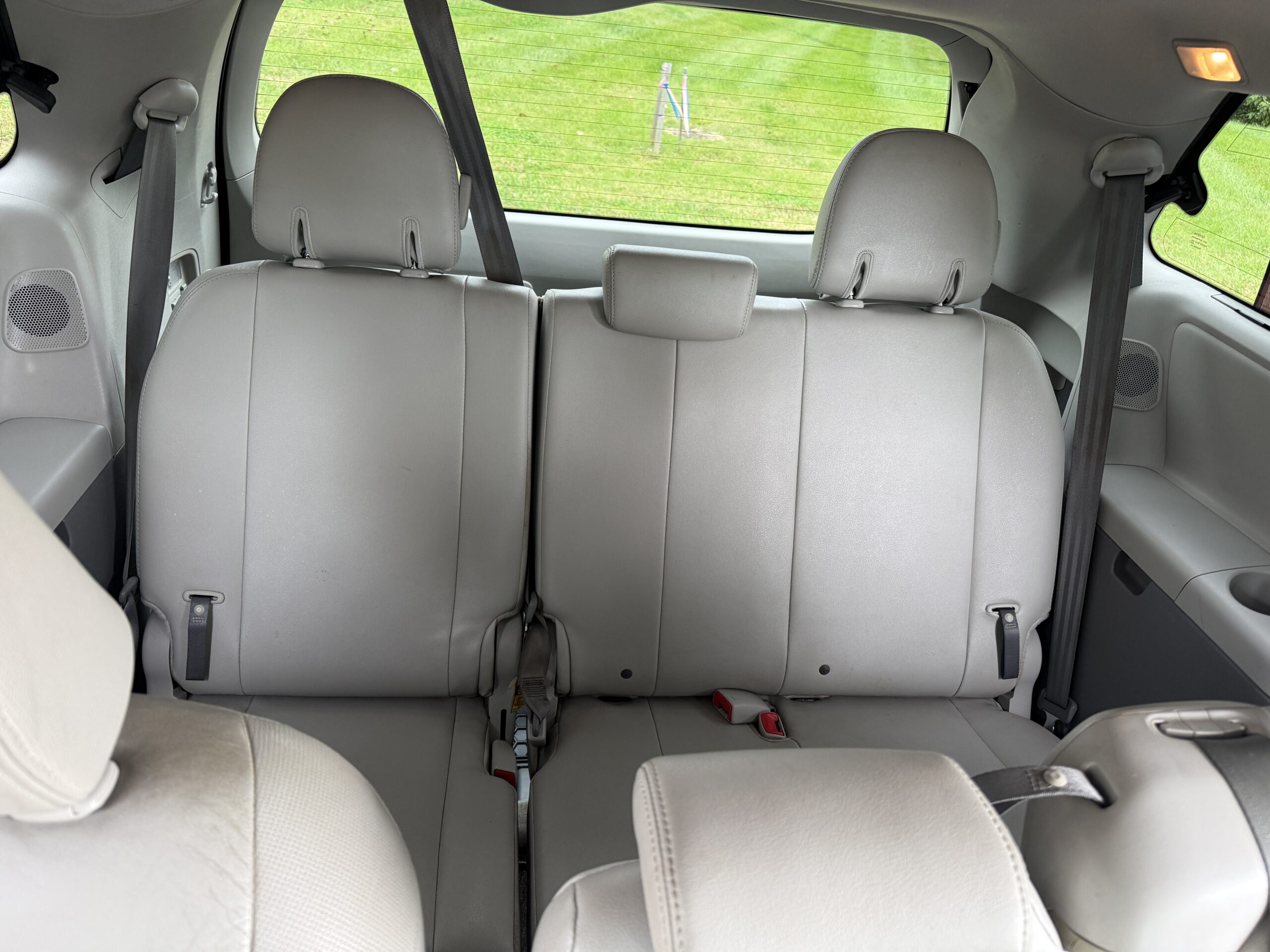 
								TOYOTA SIENNA LIMITED PREMIUM 2012 full									