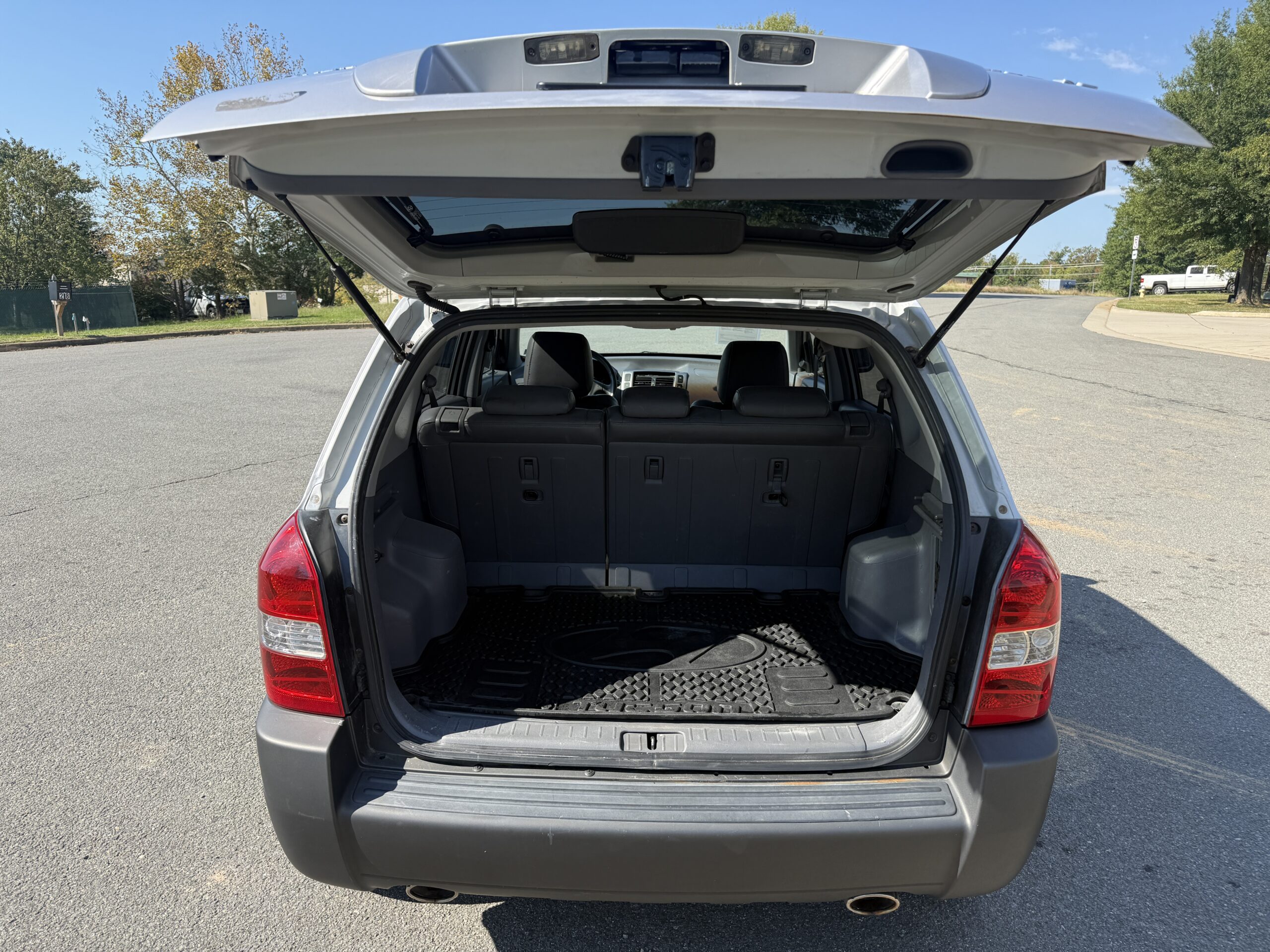 
								HYUNDAI TUCSON LX 2005 full									